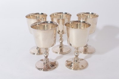 Lot 341 - Set of five 1950s silver goblets (Birmingham 1954), all at 29ozs