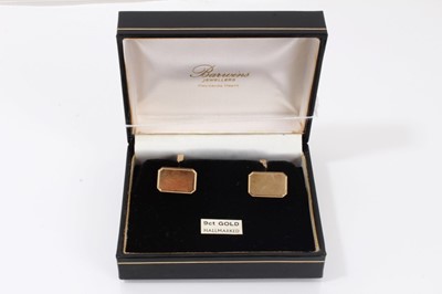 Lot 498 - Pair of 9ct gold cufflinks