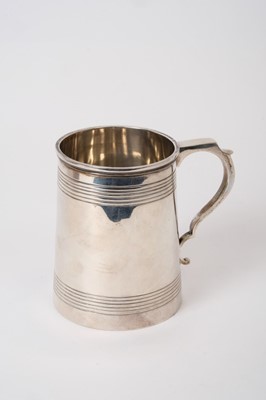 Lot 214 - George V silver tankard of tapering cylindrical form, with bands of reeded decoration, scroll handle (Sheffield 1917), Maker Martin Hall & Co Ltd, 12oz, 11cm in height