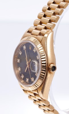 Lot 602 - Ladies Rolex gold Oyster Perpetual DateJust wristwatch, model 69178