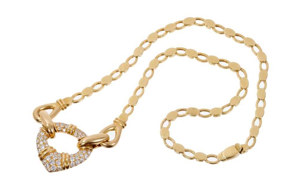 Lot 411 18ct gold necklace with pavé set diamonds to