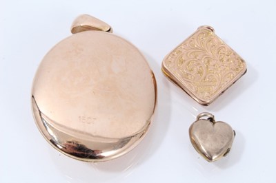 Lot 521 - Three Victorian gold lockets