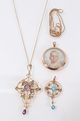 Lot 527 - Two Edwardian gold pendants and portrait locket