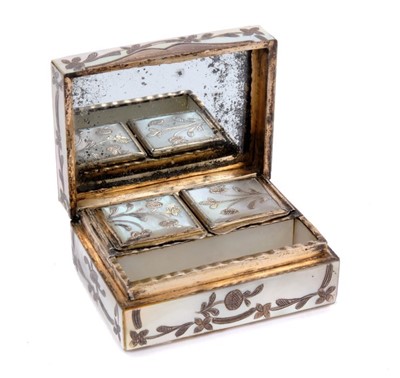 Lot 713 - 18th century Continental mother of pearl patch box