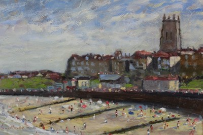 Lot 1065 - David Baxter of Norwich, oil on board - Cromer Beach with town beyond, signed, in gilt frame, 19.5cm x 24.5cm