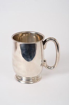 Lot 287 - George V Silver tankard of baluster form with loop handle, (Sheffield 1931), Maker, Viners Ltd, 9.5oz, 12.5cm in overall height