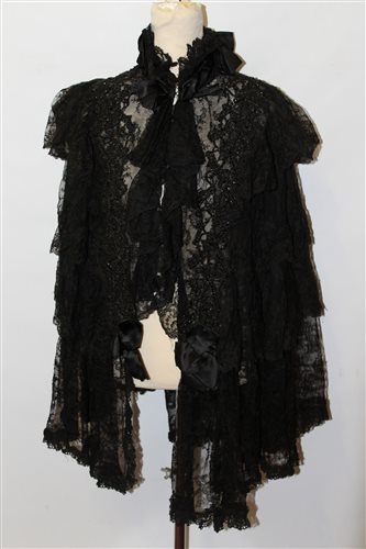 Lot 3101 - Ladies' Victorian black tiered lace cape