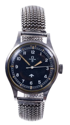 Lot 584 - Omega Air Ministry 6B pilot's wristwatch, the black dial with white enamel Arabic numerals and outer track recording minutes and seconds, luminous dot hour markers and luminous steel hands with cen...