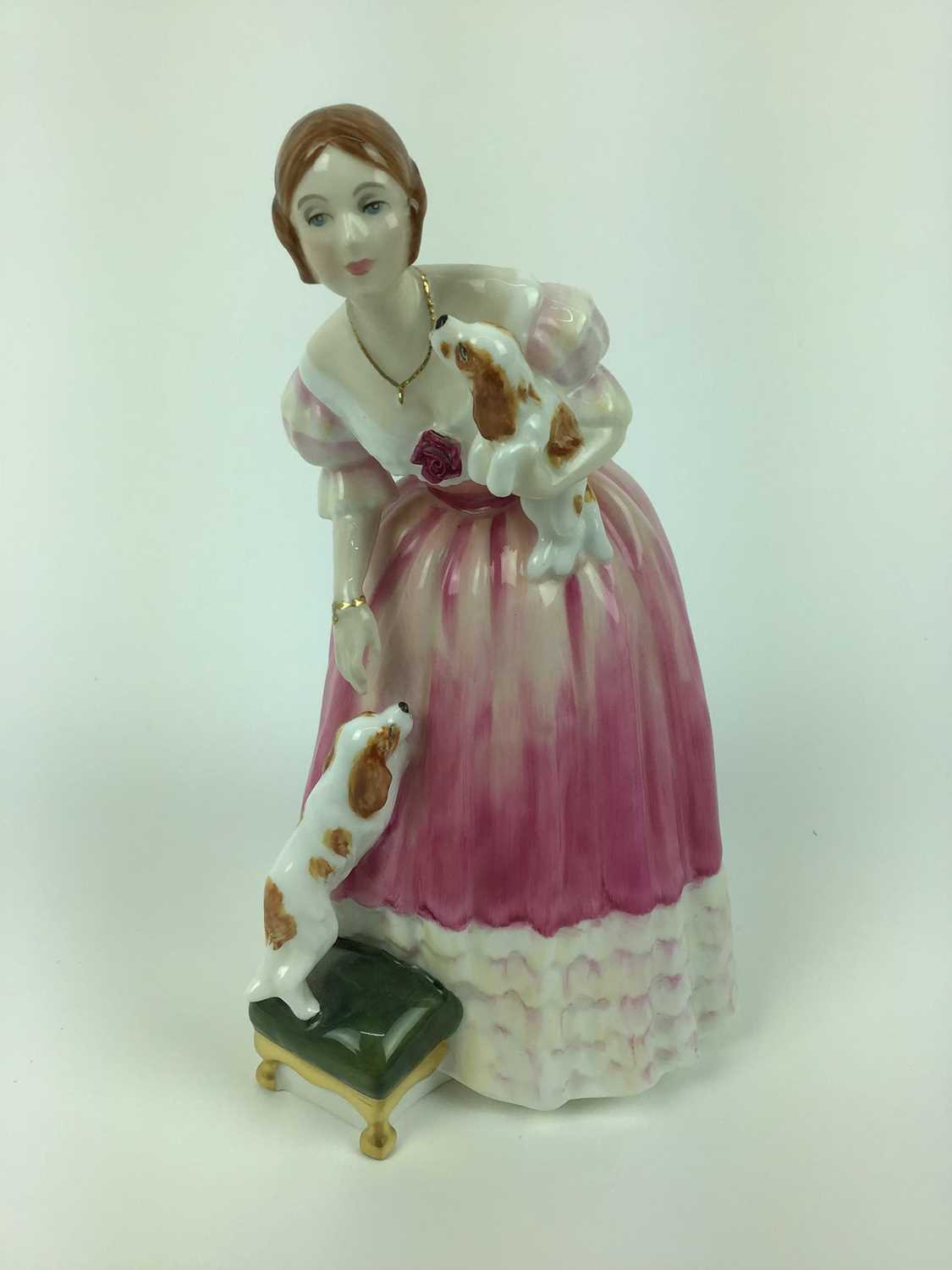 Lot 8 - Royal Doulton limited edition figure - Queen Victoria HN3125, no 3578 of 5000, with certificate