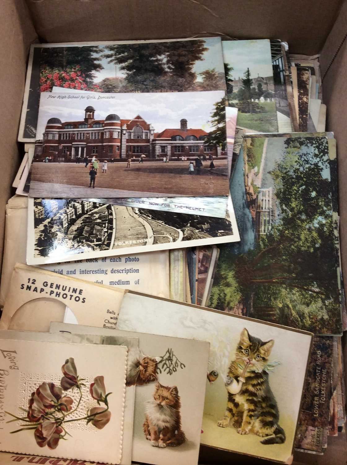 Lot 499 - Group of vintage postcards