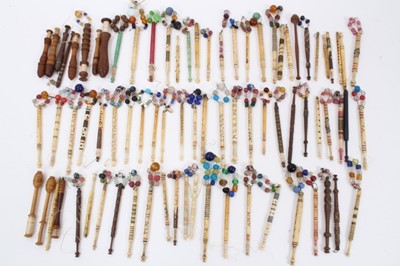 Lot 288 - Fine collection of 19th century lace bobbins