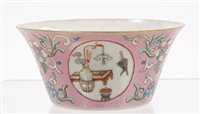 Lot 202 - 19th century Chinese Qing tea bowl with finely...