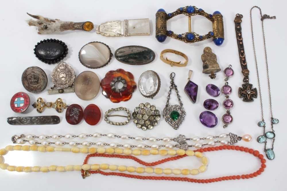 Lot 12 - Group of antique and vintage jewellery to include silver and paste set pendant,antique coral bead necklace, cultured pearl necklace and other jewellery
