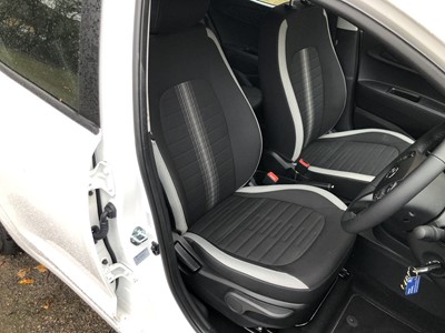 Lot 1 - 2020 (69) Hyundai i10 SE Connect MPI Automatic, 1.0 litre, petrol, automatic, 5 door hatchback, reg. no. EN69 EHD, finished in white, the car has covered just 80 miles. Supplied with V5 showing 0 f...