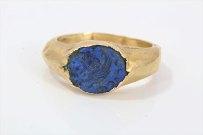 Lot 307 - Macedonian gold and lapis ring to be appraised