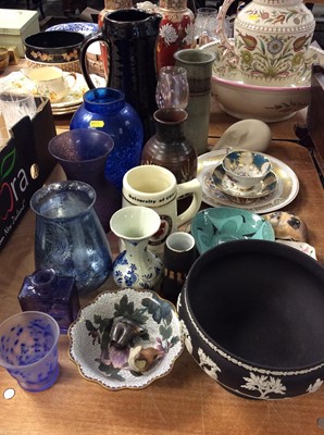 Lot 425 - Art glass vases, Wedgwood Jasper ware pedestal bowl and other decorative ceramics