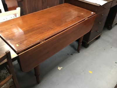 Lot 897 - Drop leaf dining table