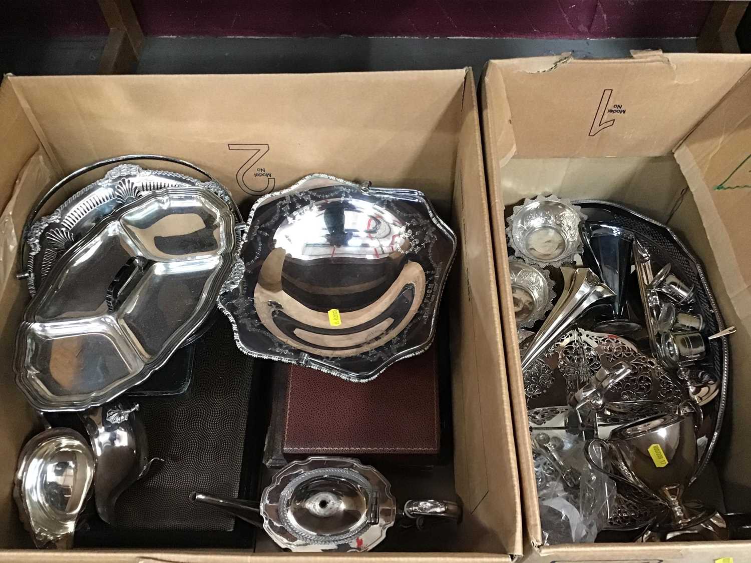 Lot 571 - Collection of silver plate