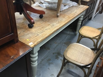 Lot 910 - Large Contemporary kitchen table with oak top on turned and painted legs