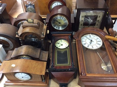 Lot 436 - Large collection of clocks