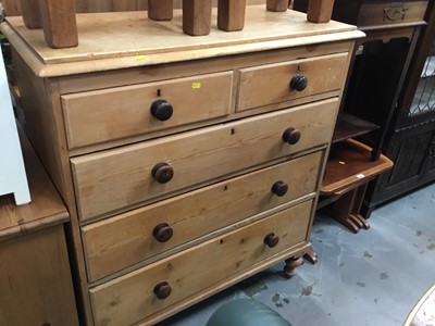 Lot 922 - Victorian pine chest of two short and three long drawers