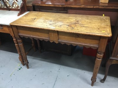 Lot 864 - Victorian walnut washstand with two frieze drawers on turned legs 104 cm