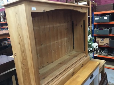 Lot 930 - Pine open bookcase with adjustable shelves