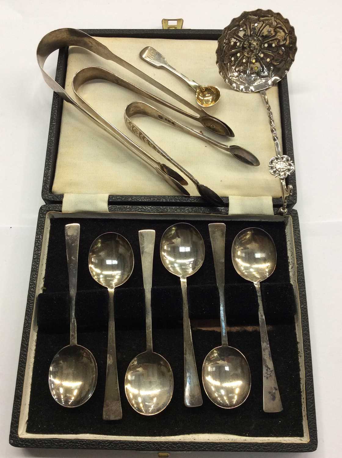 Lot 697 - Set six silver teaspoons, three pairs silver
