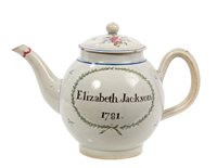 Lot 248 - 18th century English pearlware teapot and...