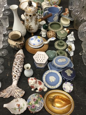Lot 163 - Collection of decorative ceramics
