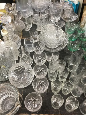 Lot 164 - Collection of decorative glassware