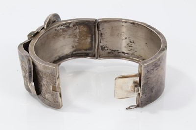 Lot 19 - Victorian silver hinged bangle with buckle design