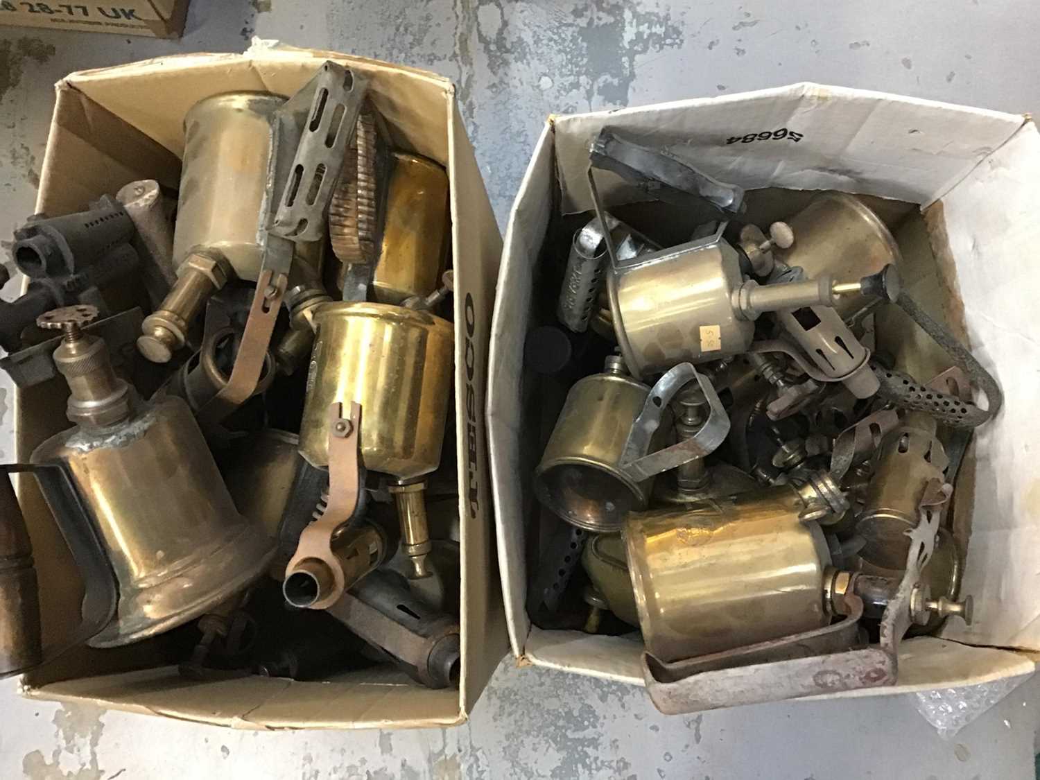 Lot 519 - Quantity of brass blow torches