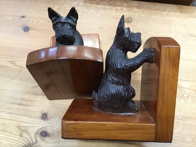 Lot 192 - Pair of carved Scottie dog bookends