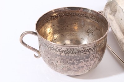 Lot 105 - Contemporary silver sauce boat of helmet form (Sheffield 1962), maker Viners, together with four silver Golf trophies cups