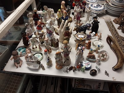 Lot 291 - Collection of porcelain figures and animals