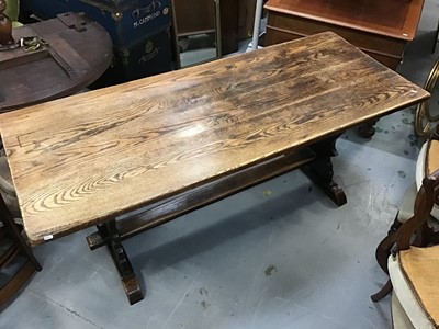 Lot 170 - 17th century style oak refectory table