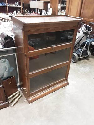 Lot 1047 - Globe Wernicke style oak sectional bookcase