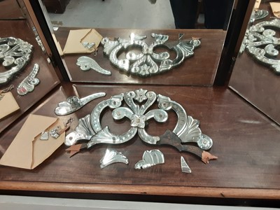 Lot 126 - Venetian style triptych dressing table mirror