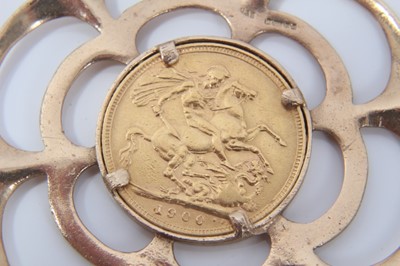 Lot 67 - Victorian gold Sovereign,1900, in large 9ct gold pendant mount