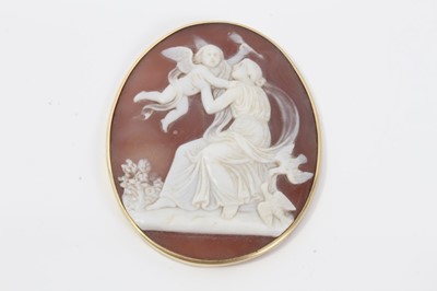 Lot 297 - Finely carved 19th cameo of Cupid being caught