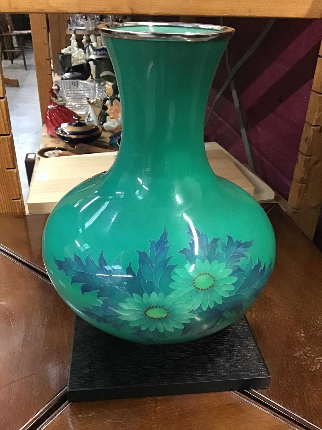 Lot 573 - Modern Japanese cloisonne bulbous vase