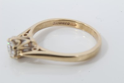 Lot 20 - 9ct gold diamond single stone ring