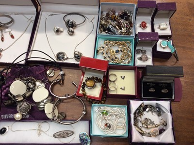 Lot 656 - Quantity of silver jewellery and costume jewellery