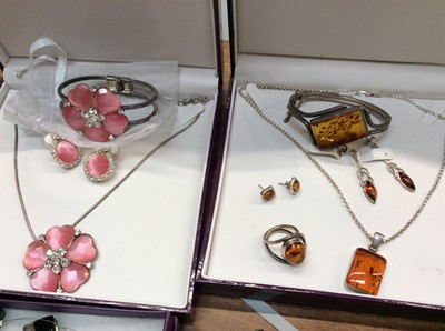 Lot 656 - Quantity of silver jewellery and costume jewellery