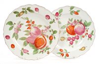 Lot 360 - Pair 18th century Chelsea polychrome plates,...