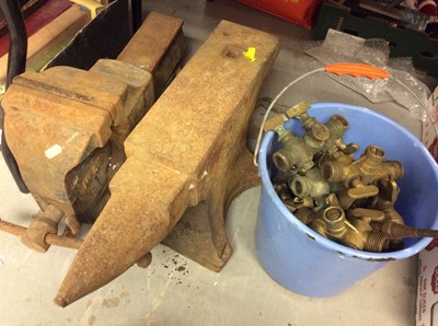 Lot 418 - Vice, anvil, brass fittings and other items