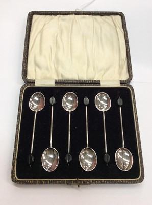 Lot 661 - Set six silver bean end coffee spoons in fitted case