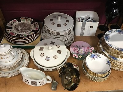 Lot 524 - Group of collectors plates, Royal Albert dinnerware and other ceramics together with sundries to include a Queen Victoria Diamond Jubileecommemorative handkerchief