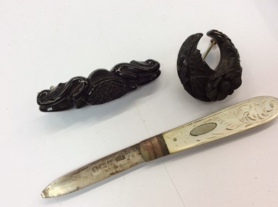 Lot 669 - Various wristwatches including vintage Timex, silver and mother of pearl fruit knife, cufflinks, hat pins and bijouterie